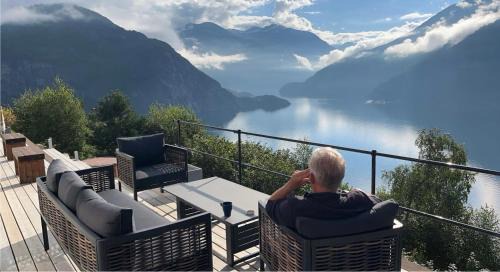 Valldal Ski Chalet | Chalet with amazing fjord view in Lingåsen