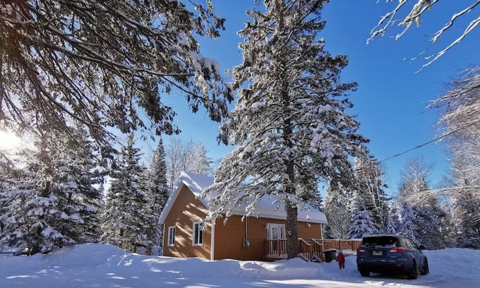 Saint-Tite-des-Caps Ski Chalet | Chalet with spa close to ski stations