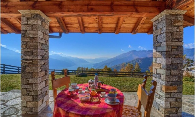 Peglio Ski Chalet | Chalet with wonderful lake view for max 5 people