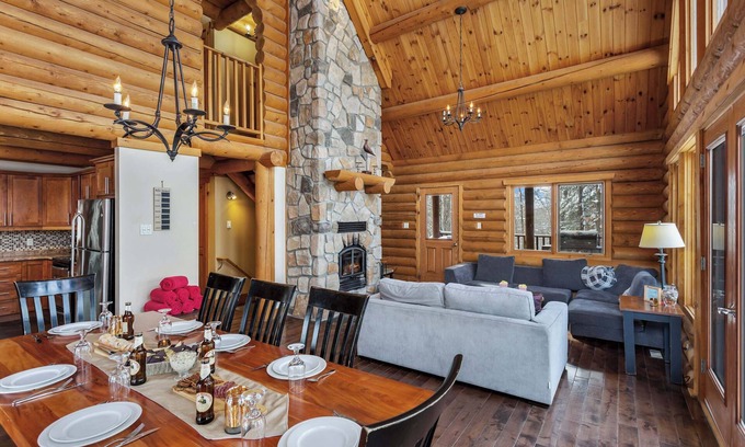 Labelle Ski Chalet | Chalet Zurri – Private Spa, Lake & Mountain Zen