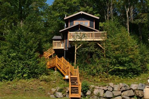 Stoneham Ski Chalet | Chalets Alpins - 17 Chemin Alpin