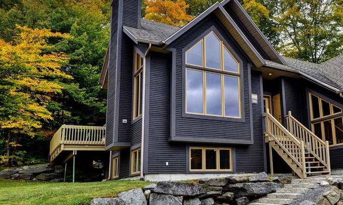 Stoneham Ski Chalet | Chalets Alpins - 44 Chemin des Skieurs (Unité A)