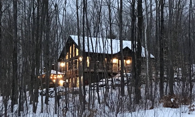 Eastman Ski Chalet | Chalets Bookmark Le PÜR: comfort and modernity in the mountains, in the heart of nature