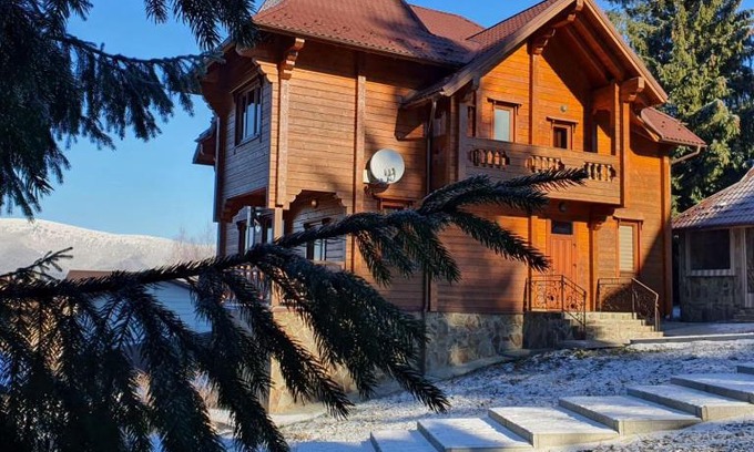 Yablunytsya Ski Chalet | CHALETS GREY GOOSE