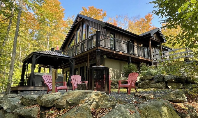 Eastman Ski Chalet | Chalets Signature Eastman, Chalet Le PÜR