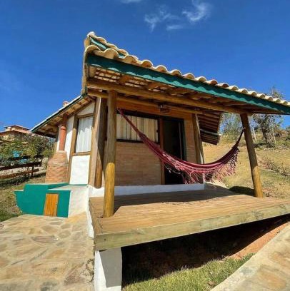 Carrancas Ski Chalet | Chalezinho Mata Virgem - perto do centro e cachoeiras, cozinha completa e churrasqueira