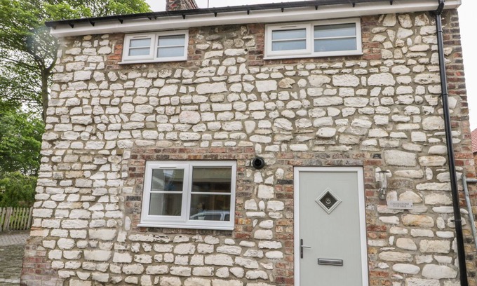 Flamborough Cottage | CHALKSTONE COTTAGE, pet friendly, with open fire in Flamborough