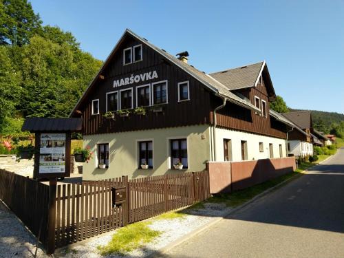 Horni Marsov Ski Chalet | Chalupa Maršovka