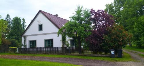 Pribraz House | Chalupa na Hutích