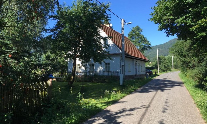 Bozanov House | Chalupa u Broumovských stěn