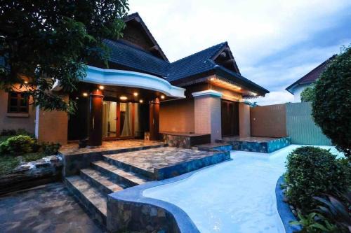Su Thep Villa | Chamber’ 64 private pool villa
