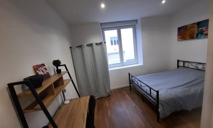 Vesoul Bed & Breakfast | Chambre Économique Avec Salle de Bain Privative 1. Idéale Pour un Séjour Court !