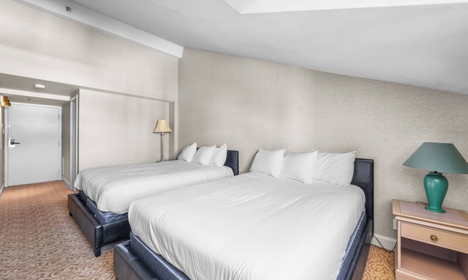 Saint-Sauveur House | Chambre 2 Lits/Room 2 beds
