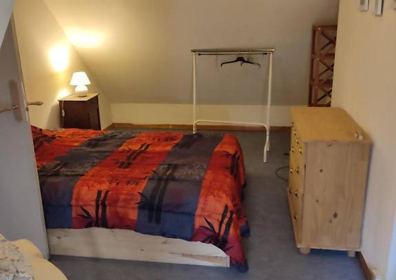 Ivoy le Pre House | chambre chez l'habitant ,bleue, maison ancienne