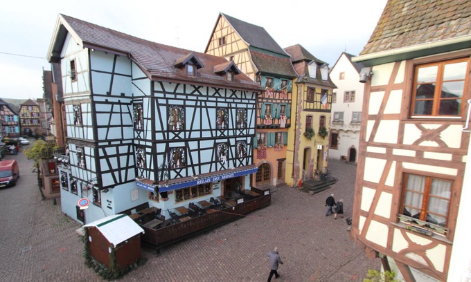 Riquewihr Apartment | Chambre chez l'habitant " Le Rouge-Gorge " in the heart of Riquewihr - 2 people