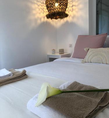 Challans House | Chambre Cosy Chic