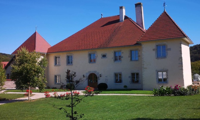 Bremondans House | Chambre Courbet (sleeps up to 2)