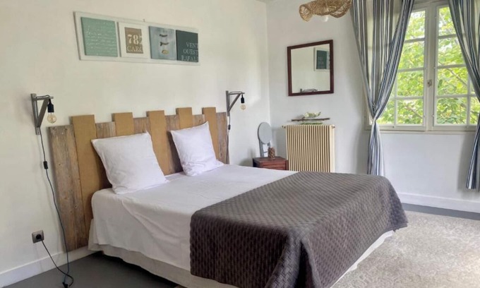 Saint-Morillon Bed & Breakfast | Chambre D'Elisa