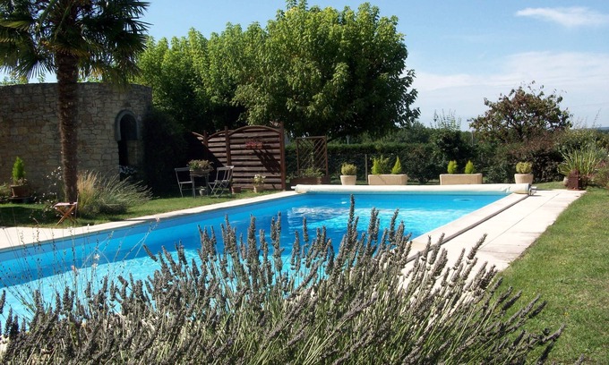 Beaumont-du-Perigord House | Chambre d'hôtes Les Lavandes available for 3 consecutive nights only