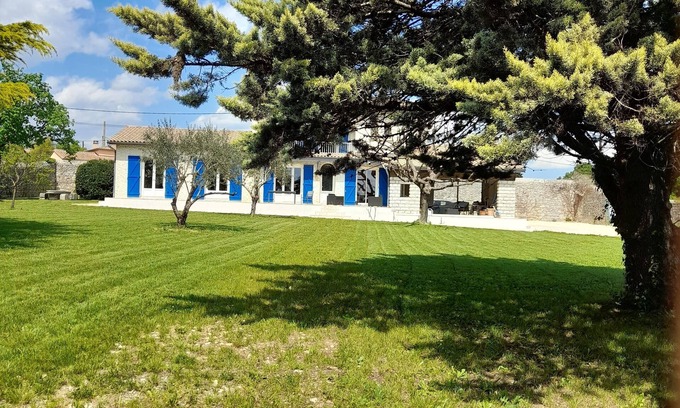 Chauzon Bed & Breakfast | Chambre D'hôtes au Calme à 5 Minutes de la Rivière