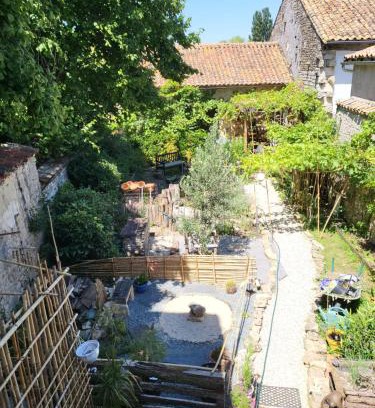 Chef-Boutonne Bed & Breakfast | Chambre d'Hote Woody