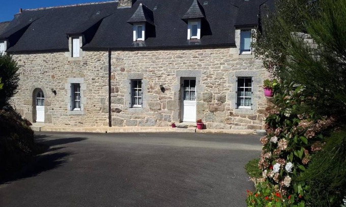 Berrien Bed & Breakfast | Chambre d'hotes Ty Braz 19 Tilibrennou 29690 BERRIEN