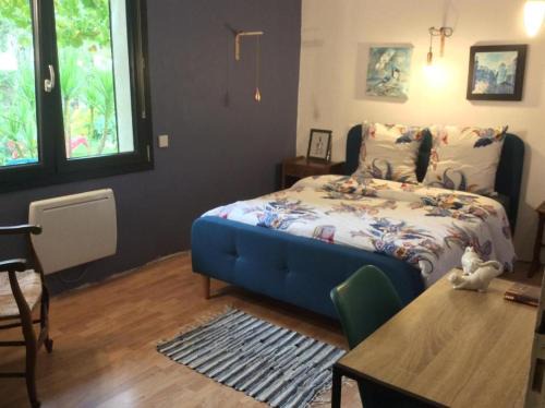Pierrelatte House | Chambre Double La Cigale Insolite