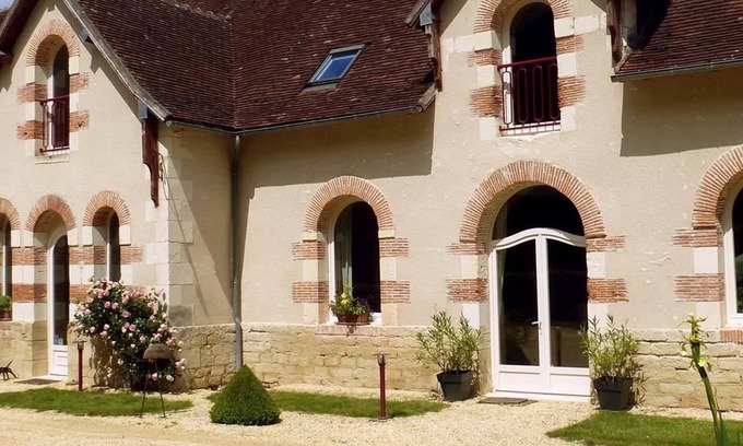 Saint-Jean-Saint-Germain Bed & Breakfast | Chambre d'hôte Domaine de la Maison Neuve