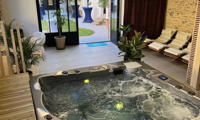 Laval Bed & Breakfast | Chambre Frida Kalho