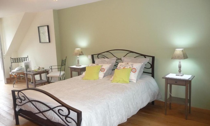 Malherbe-sur-Ajon Bed & Breakfast | Chambre grand confort et chaleureuse en Normandie
