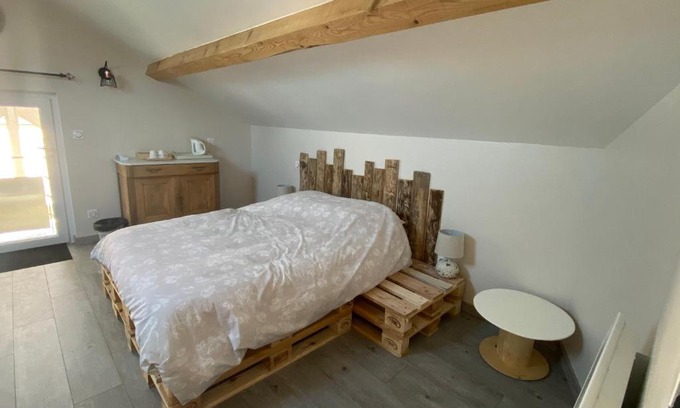 Fontainebrux Bed & Breakfast | Chambre privative chez Toutoune