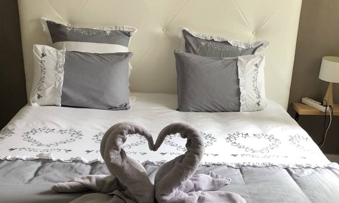 Meilhan-sur-Garonne House | Chambre Romantique