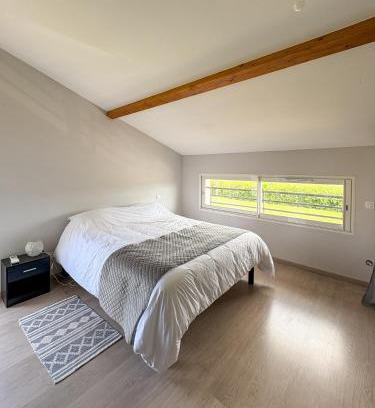 Montauban House | Chambre Séverine, Élégance avec balcon privé