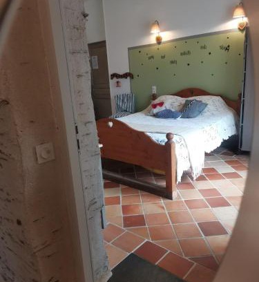 L'Aiguillon-sur-Vie House | chambres d'hôtes "DINEDORT"