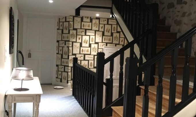 Louhossoa House | Chambres d'hôtes Chalbonia