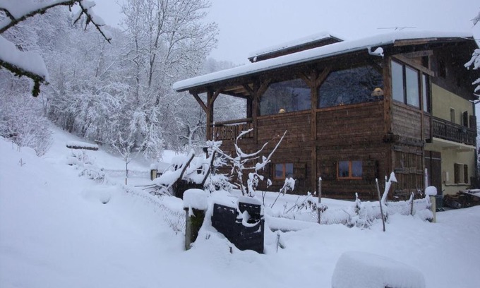 Morillon Bed & Breakfast | Chambres d'Hôtes Chalet de la Source