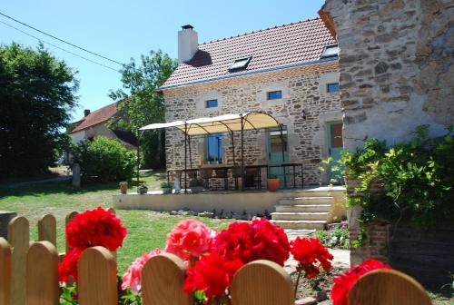Bellenaves Bed & Breakfast | Chambres d'Hôtes Maison Balady