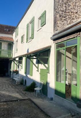 Seine-Port Bed & Breakfast | Chambres d'hotes Au Lion d'Or