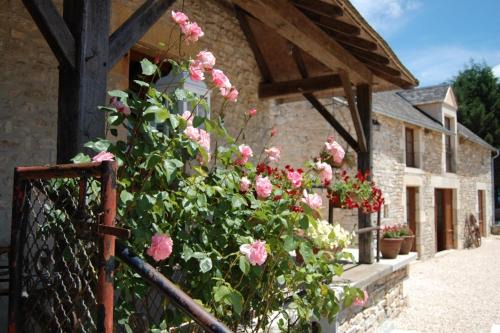 Cuzance Bed & Breakfast | Chambres et table d'hôtes La Panacée