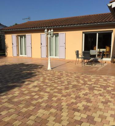Saint-Georges-de-Reneins Bed & Breakfast | Chambres d'hôtes Chez Coco