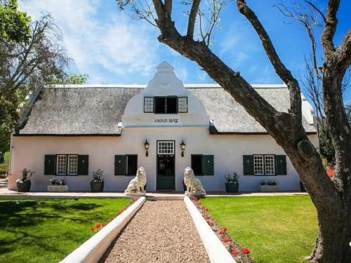 Paarl Apartment | Champagne De Kleijne Bos Pty Ltd