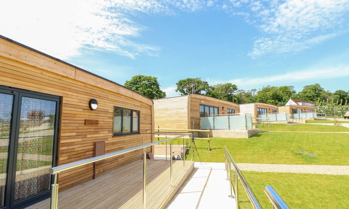 Nettlestone Cottage | CHAMPAGNE, family friendly, character holiday cottage in Seaview