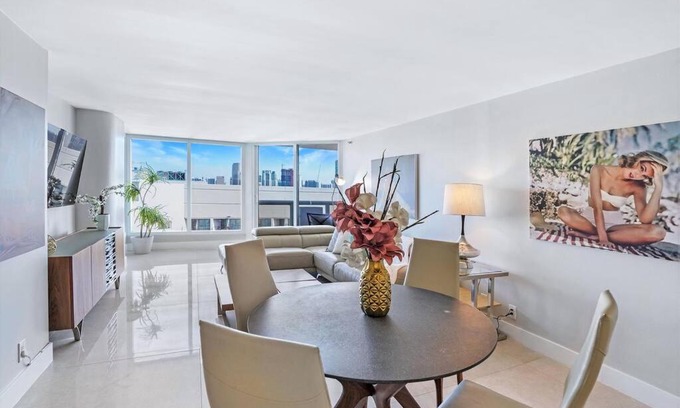 Downtown Miami Apartment | Champagne & Ice! Water Views, 2 Private Balconies!