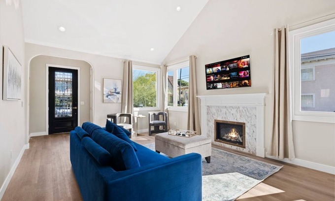 Hillcrest House | Champagne Taste | Luxury Home | Designer | Patio