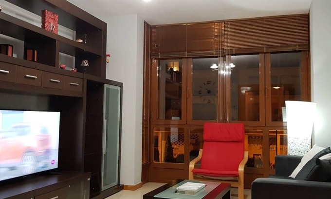 Valdepenas Condo | CHANNEL FLOOR IN FULL CENTER.