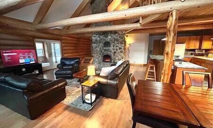 Shingleton House | Chapel Forest Cabin