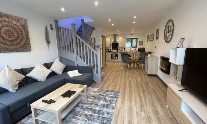 Wirksworth Apartment | Chapel row 4