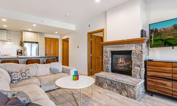 Avon House | Chapel Square 203