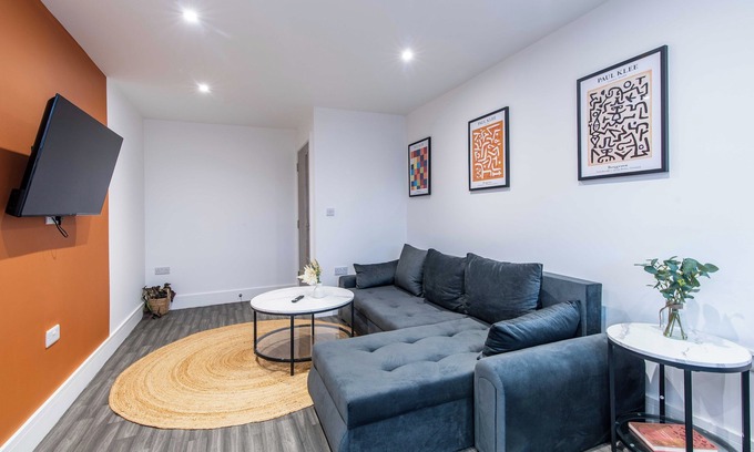 Long Eaton Apartment | Chapel Street Flat 5 - Parks & Leisure Spaces Nearby