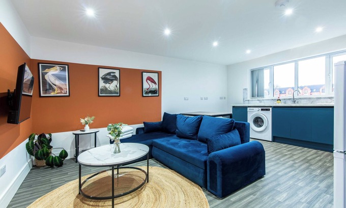 Long Eaton Apartment | Chapel Street Flat 6 - Close to Scenic Green Spaces
